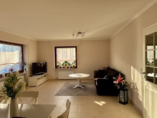 Wohn-/ Esszimmer Ansicht 2