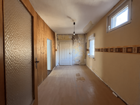 Durchgang zur Vorderhaus/ Wohnung 1 Hinterhaus 