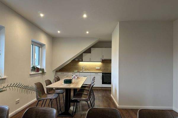 Küche mit Sozialraum