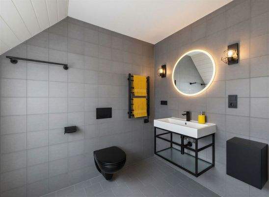 Badezimmer OG - (KI generiert)