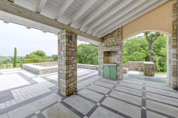 Terrasse mit Feuerstelle