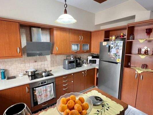 Kreta, Agios Nikolaos: Stadtwohnung mit Meerblick zu verkaufen