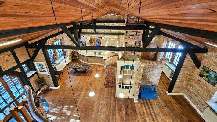 Blick von Empore in Wohnsaal