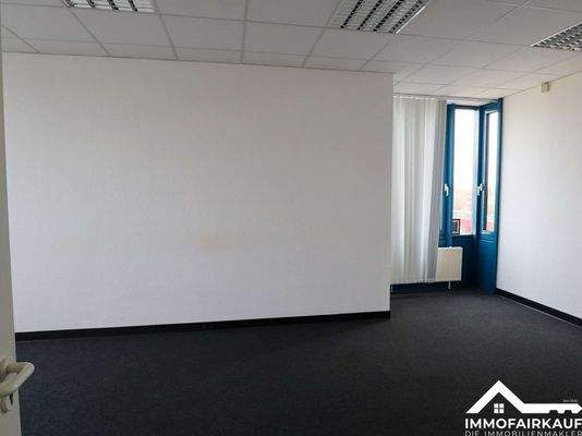 Büro (rechter Büroflügel)