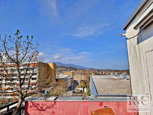 Ausblick von der Terrasse Richtung Westen