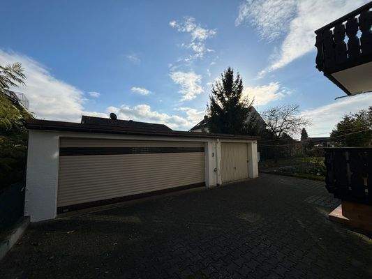 H 541 Doppelgarage und Einzelgarage.jpg