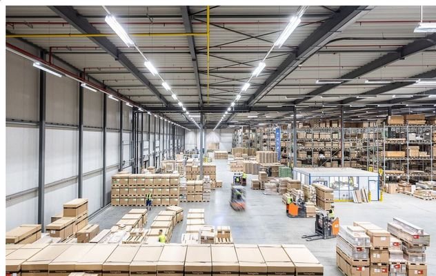 Lager+Produktionshalle