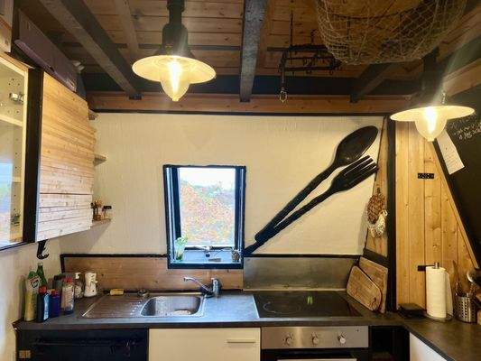 Offen gestaltete Küche