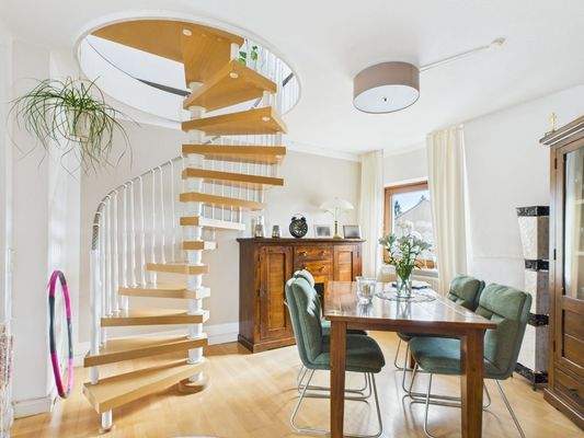 Essbereich - Treppenaufgang - Lütt Immobilien - Malente