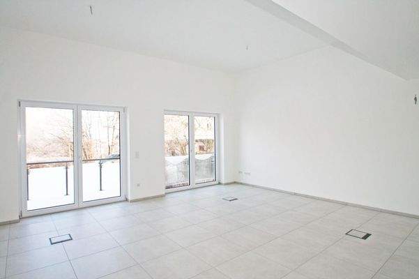 Wohnen_Essen mit Balkonzugang