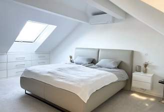 Schlafzimmer Dachgechoss.png