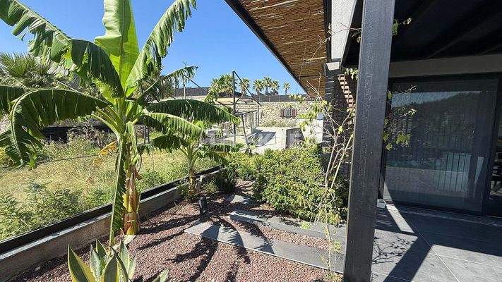 Detached Homes with Pools on 2500 m² Plots in Urla