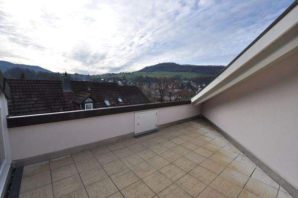 Dachterrasse - Blick zum Schönberg