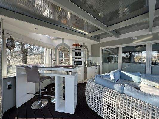 Wintergarten mit Sommerküche