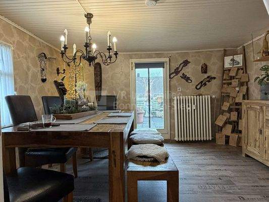 Esszimmer mit Zugang Balkon