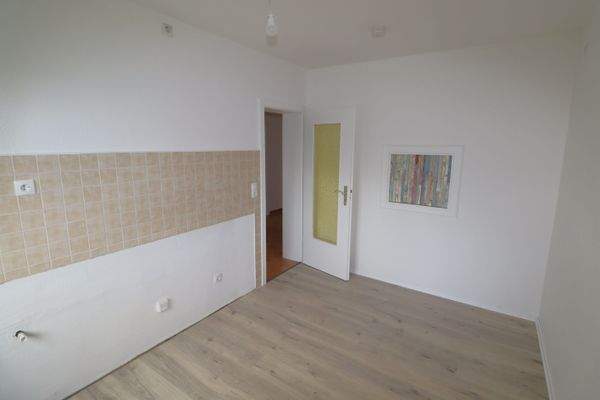 Küche oder Büro-/Kinderzimmer