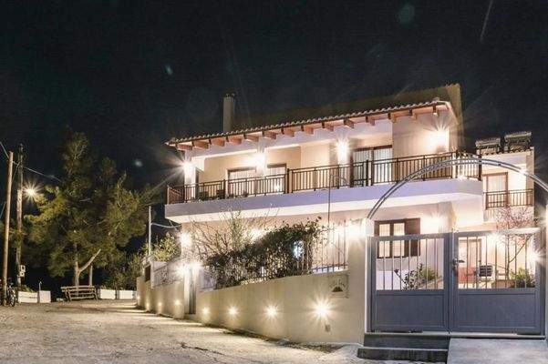 Kreta, Myli: Zwei Residenzen mit Meerblick in ruhiger Lage zu verkaufen