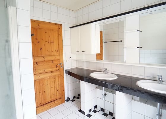 Badezimmer DG