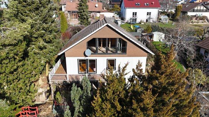 Gebäude von vorne.jpg