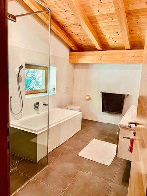 72311cee-1cc8-4cd3-b9a6-0278d1cd32f4