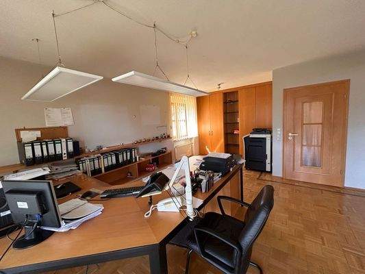 Büro Erdgeschoss