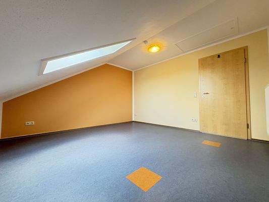 Schlafen Dachgeschoss - Einliegerwohnung