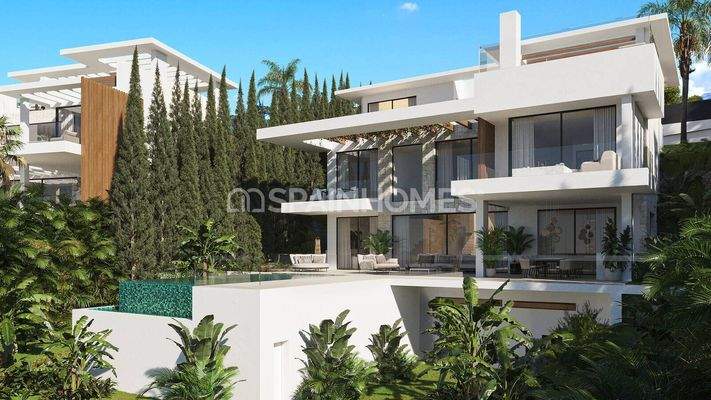 Luxury Houses Close to the Sea in Estepona