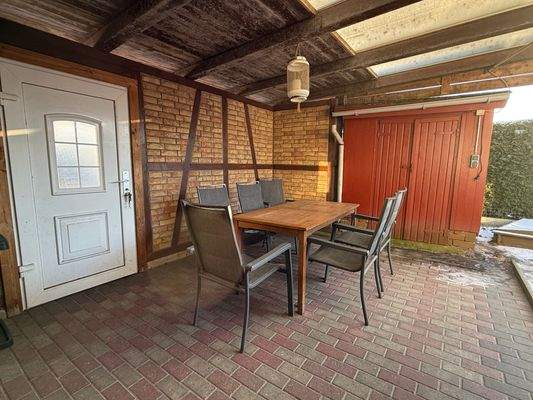 Überdachte Terrasse