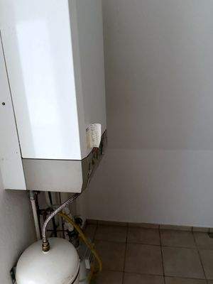 OG - Heizung und Platz für eine Garderobe