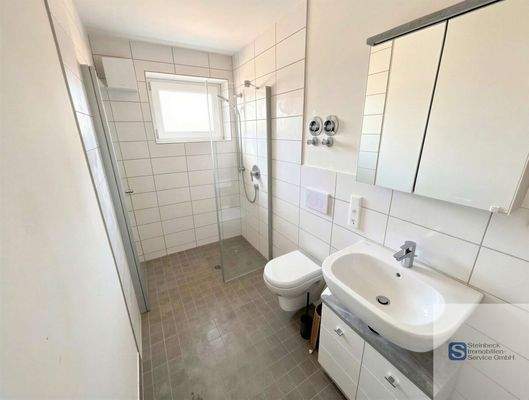 Badezimmer - (KI bearbeitet)