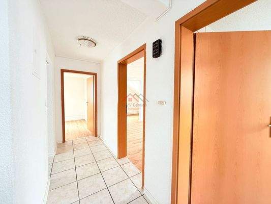 Flur Ansicht Wohnung DG