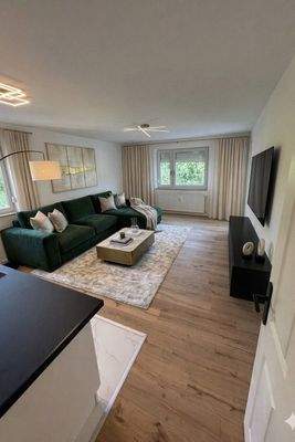 Wohnzimmer möbliert