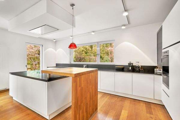 Moderne Miele-Einbauküche