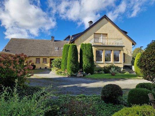 Garten- und Rückansicht