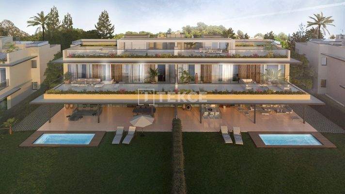 Newly-Built Duplex Apartments in Marbella near a Golf Course