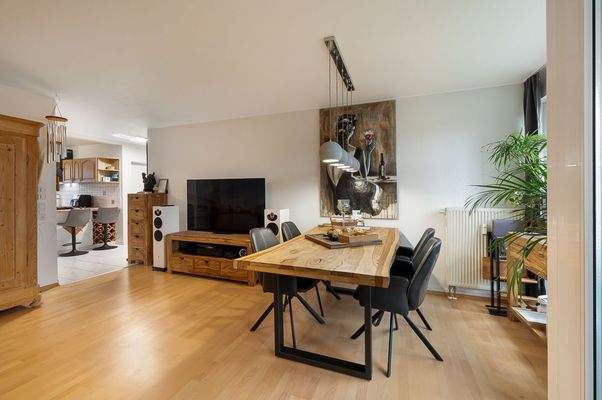 Wohnzimmer / Essbereich