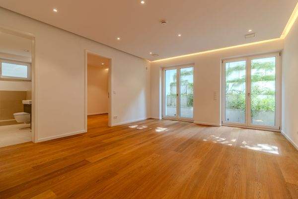 belichteter Souterrainbereich