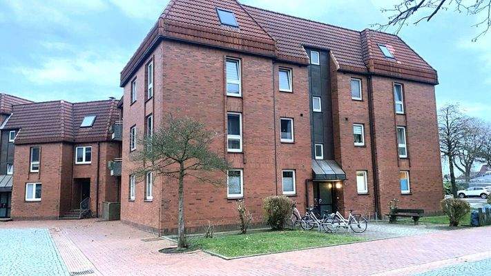 Haus mit Balkon im EG