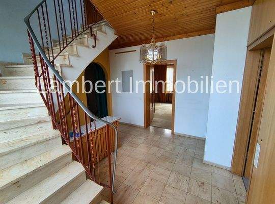 Treppe mit Flurbereich