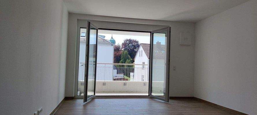 Wohnzimmer mit Loggia im Süden