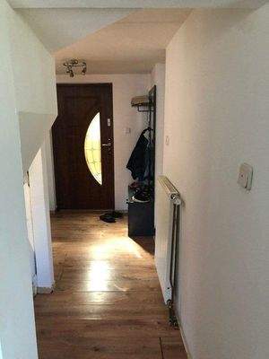 Flur Eingang OG.jpg