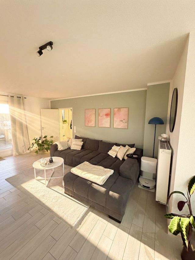 Lingen-CITY: Moderne 3-Zi. Penthouse Wohnung, 114 m² Wfl., EBK, Balkon & PKW-Stellplatz - Foto 1