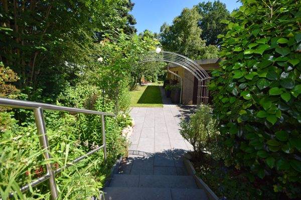 Abgang in den Garten