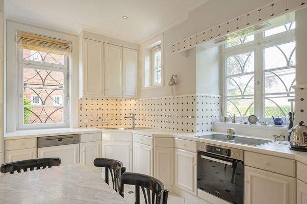 Großzügige Wohnküche