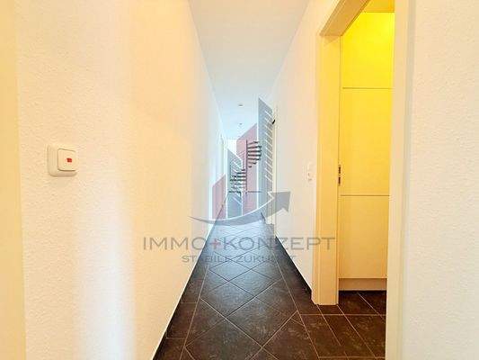 Der Flur im vorderen Bereich der Wohnung