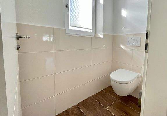 separate Toilette OG