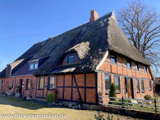 002-Wohn- und Wirtschaftsgebäude.JPG