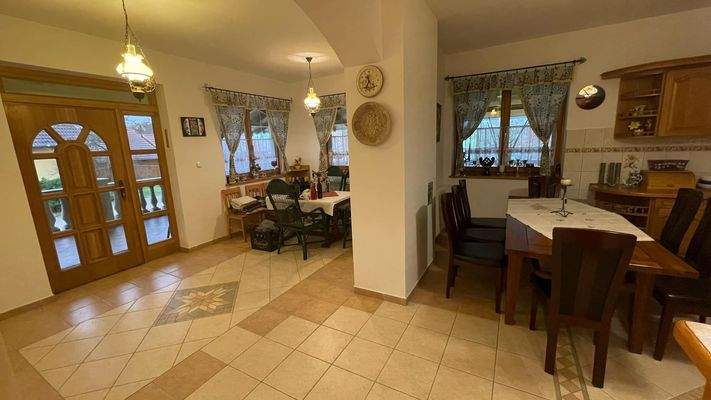 b2ff85f2-83dc-47ed-ac19-ce3967ccc31a (1).jpg