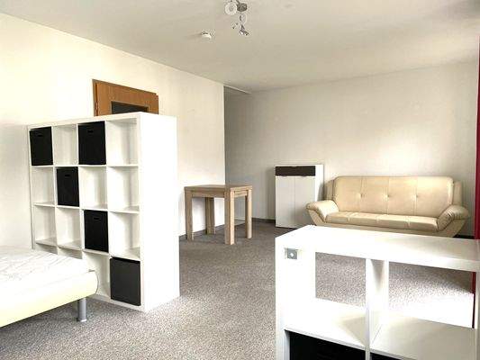 Wohnen Schlafen mit Blick Richtung Küche