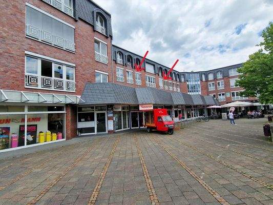 Mit Marktübersich.JPG